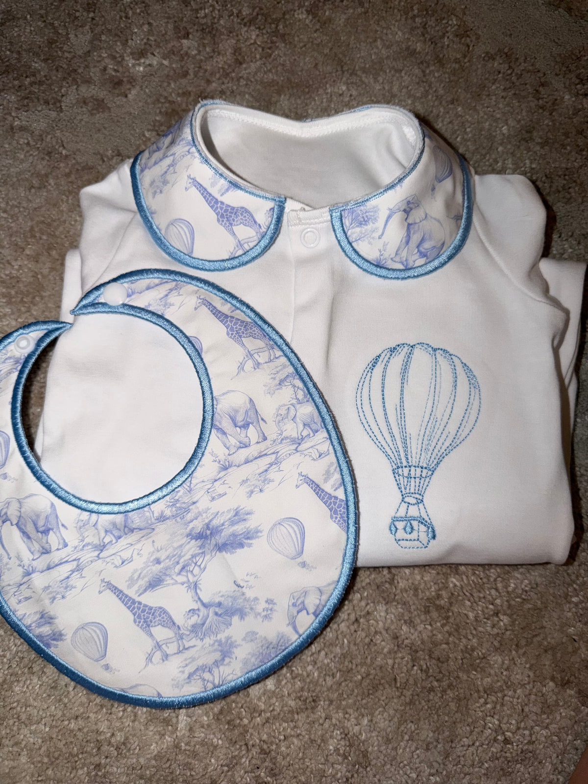 Vintage Safari Baby Set Onesie & Bib 3 Colours Soft Blue Toile Print with Elephants, Giraffes, Hot Air Balloons